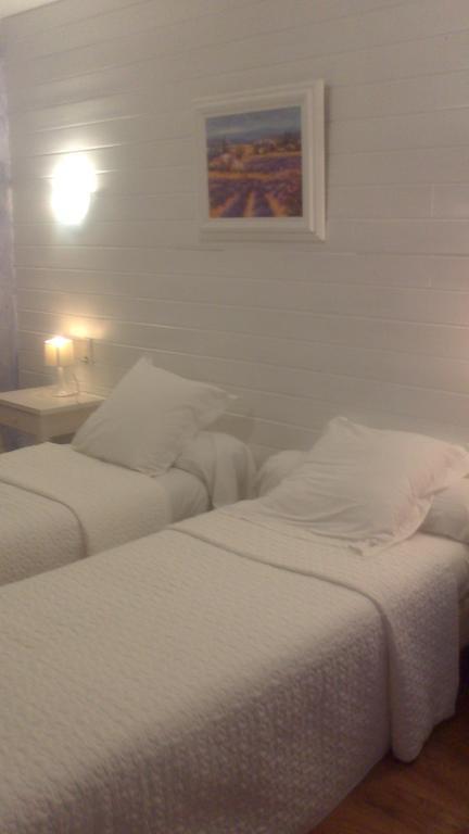Chez Cecile Hotell Mornas Rom bilde
