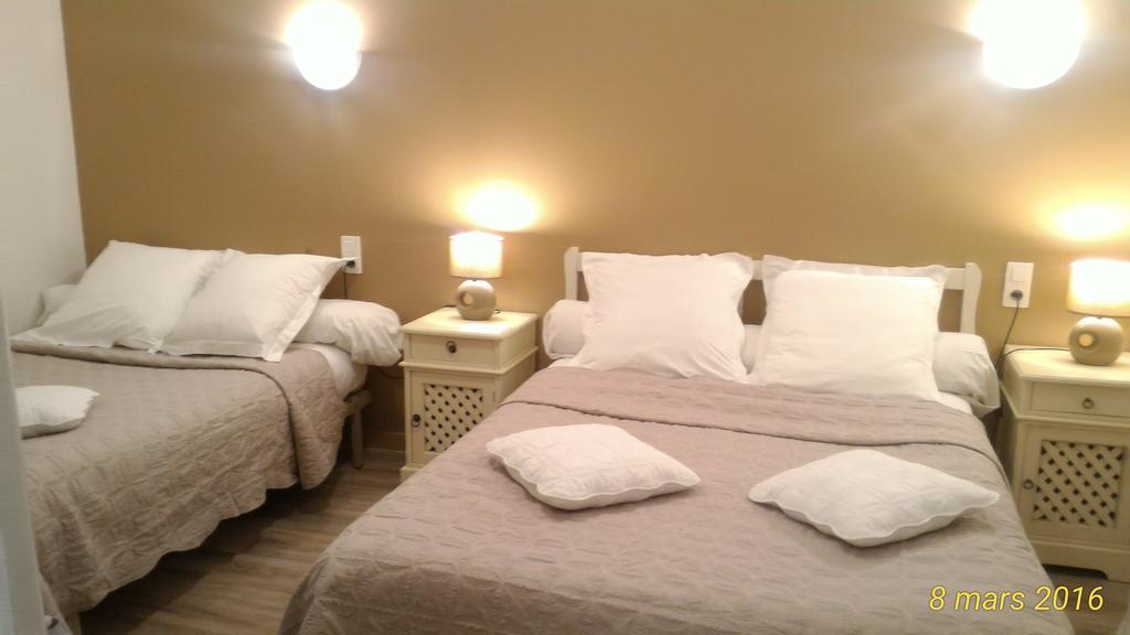 Chez Cecile Hotell Mornas Eksteriør bilde