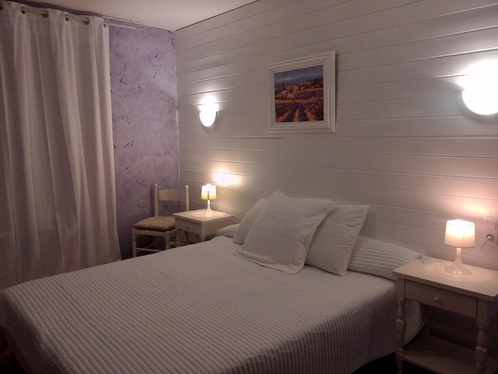 Chez Cecile Hotell Mornas Rom bilde